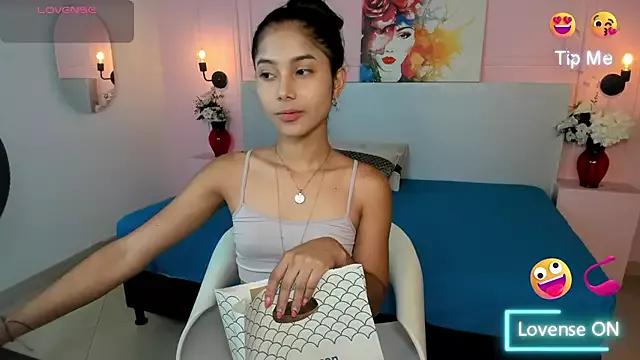 Girls: Stay up-to-date with the latest immersive cam streams gallery and try the most sensual entertainers flaunt their aroused bushes and steaming hot physiques as they lay bare and cum.