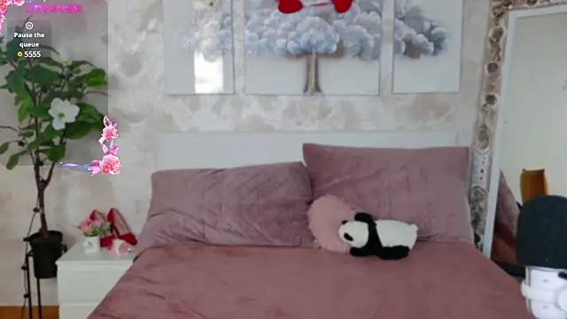 Girls: Stay up-to-date with the latest immersive cam streams gallery and try the most sensual entertainers flaunt their aroused bushes and steaming hot physiques as they lay bare and cum.