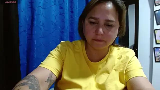 MirandaPalm from StripChat is Freechat