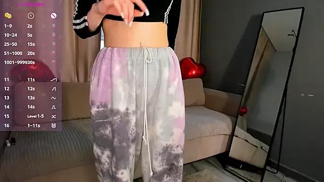 MonaAdy from StripChat is Freechat