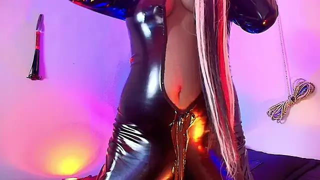 Girls: Stay up-to-date with the latest immersive cam streams gallery and try the most sensual entertainers flaunt their aroused bushes and steaming hot physiques as they lay bare and cum.
