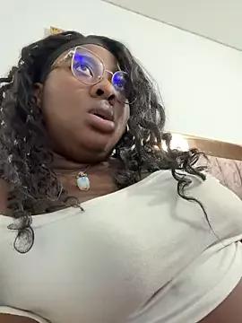 Naomii_King from StripChat is Freechat