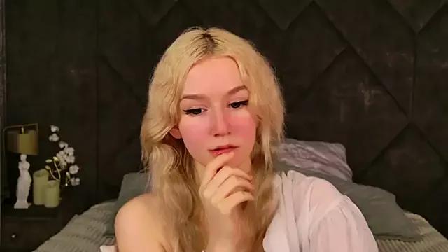Girls: Stay up-to-date with the latest immersive cam streams gallery and try the most sensual entertainers flaunt their aroused bushes and steaming hot physiques as they lay bare and cum.