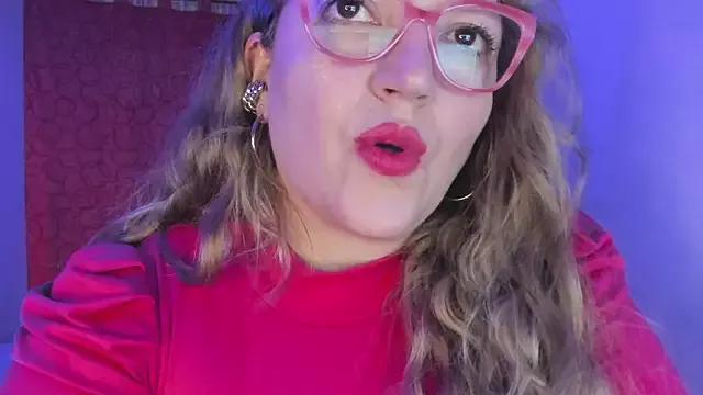 Naty_Mature_ from StripChat is Freechat
