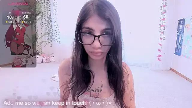 Girls: Stay up-to-date with the latest immersive cam streams gallery and try the most sensual entertainers flaunt their aroused bushes and steaming hot physiques as they lay bare and cum.