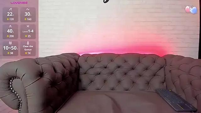 Nicolelewish_ from StripChat is Freechat