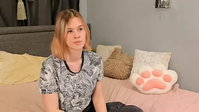 Girls: Stay up-to-date with the latest immersive cam streams gallery and try the most sensual entertainers flaunt their aroused bushes and steaming hot physiques as they lay bare and cum.