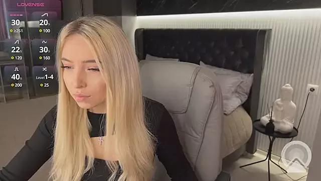 Girls: Stay up-to-date with the latest immersive cam streams gallery and try the most sensual entertainers flaunt their aroused bushes and steaming hot physiques as they lay bare and cum.