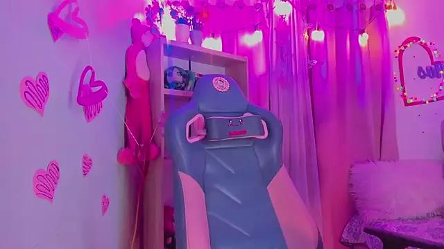 Girls: Stay up-to-date with the latest immersive cam streams gallery and try the most sensual entertainers flaunt their aroused bushes and steaming hot physiques as they lay bare and cum.