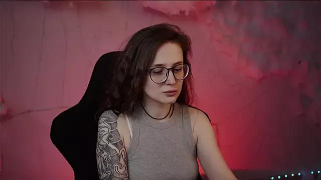 OliviaMcClean from StripChat is Freechat