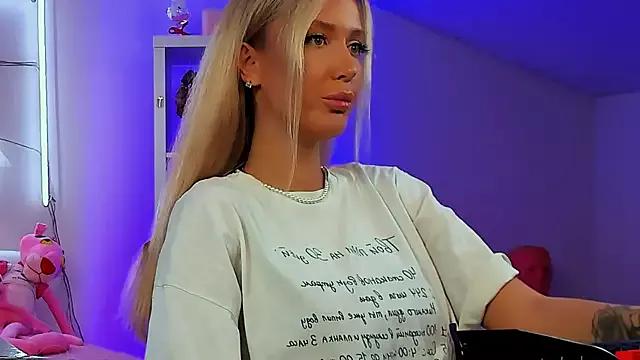 Girls: Stay up-to-date with the latest immersive cam streams gallery and try the most sensual entertainers flaunt their aroused bushes and steaming hot physiques as they lay bare and cum.