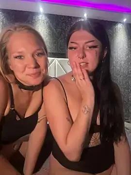 onlyellielosch from StripChat is Freechat