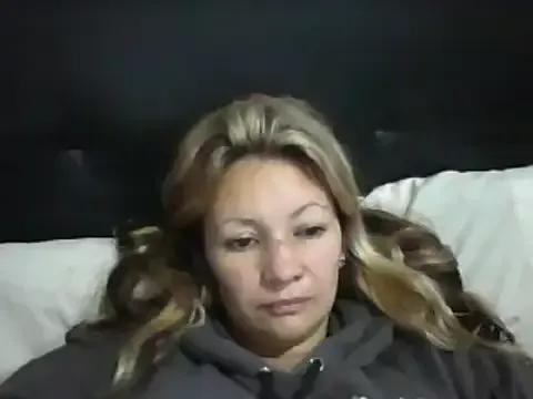 Paulita_x3 from StripChat is Freechat