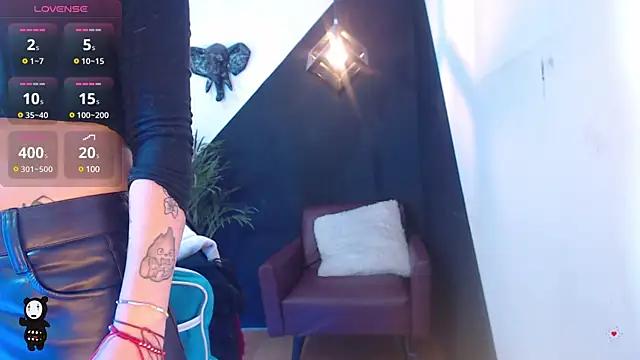 Girls: Stay up-to-date with the latest immersive cam streams gallery and try the most sensual entertainers flaunt their aroused bushes and steaming hot physiques as they lay bare and cum.