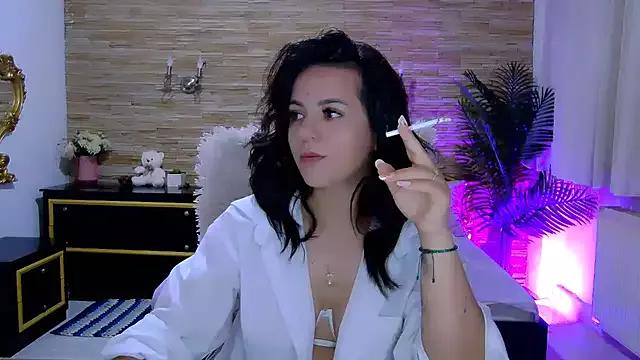 PlayfulElla from StripChat is Freechat