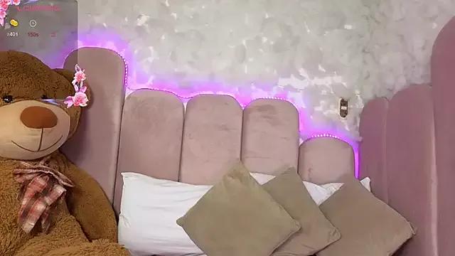Girls: Stay up-to-date with the latest immersive cam streams gallery and try the most sensual entertainers flaunt their aroused bushes and steaming hot physiques as they lay bare and cum.