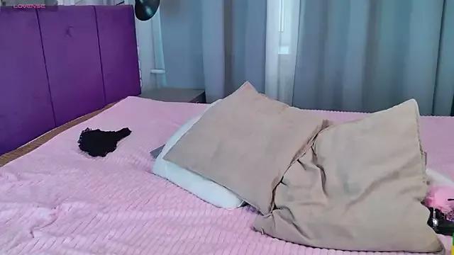 Girls: Stay up-to-date with the latest immersive cam streams gallery and try the most sensual entertainers flaunt their aroused bushes and steaming hot physiques as they lay bare and cum.