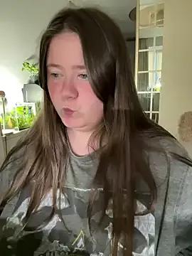 remirann_ from StripChat is Freechat