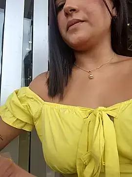 Rosa_Warreen_ from StripChat is Freechat