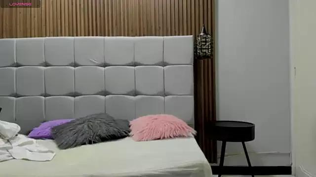 Girls: Stay up-to-date with the latest immersive cam streams gallery and try the most sensual entertainers flaunt their aroused bushes and steaming hot physiques as they lay bare and cum.