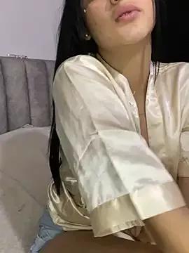 scarlet_whitee from StripChat is Freechat