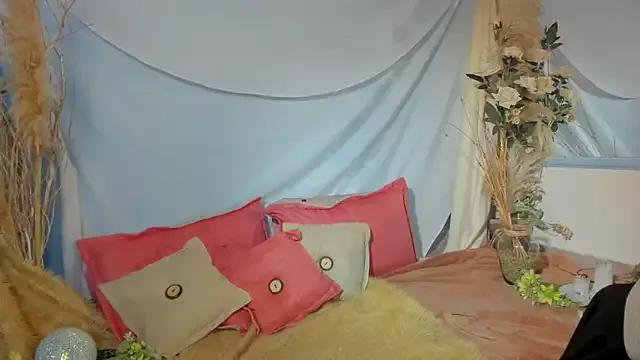 Girls: Stay up-to-date with the latest immersive cam streams gallery and try the most sensual entertainers flaunt their aroused bushes and steaming hot physiques as they lay bare and cum.