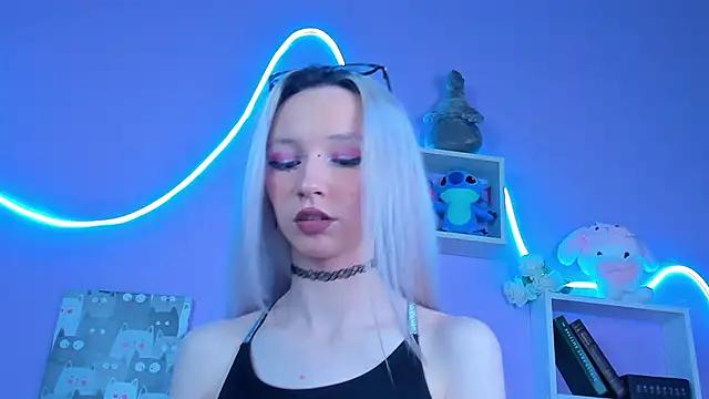Girls: Stay up-to-date with the latest immersive cam streams gallery and try the most sensual entertainers flaunt their aroused bushes and steaming hot physiques as they lay bare and cum.