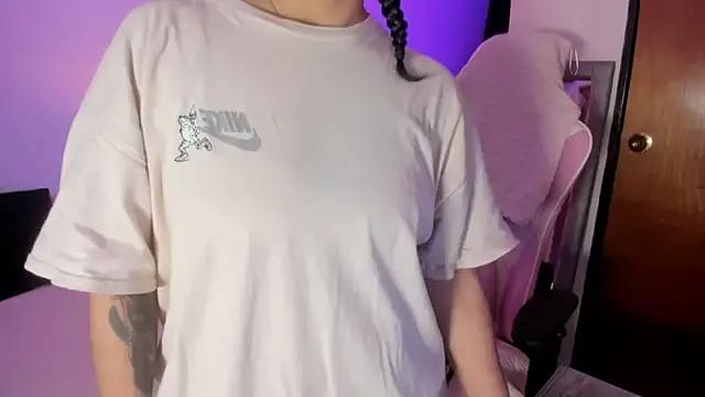 Girls: Stay up-to-date with the latest immersive cam streams gallery and try the most sensual entertainers flaunt their aroused bushes and steaming hot physiques as they lay bare and cum.