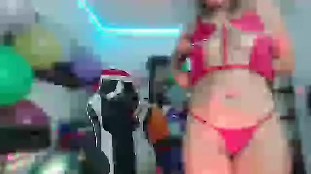 Girls: Stay up-to-date with the latest immersive cam streams gallery and try the most sensual entertainers flaunt their aroused bushes and steaming hot physiques as they lay bare and cum.