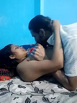 Masturbate to these gorgeous fingering streamers, showcasing their unmatched hotness and hot talents.