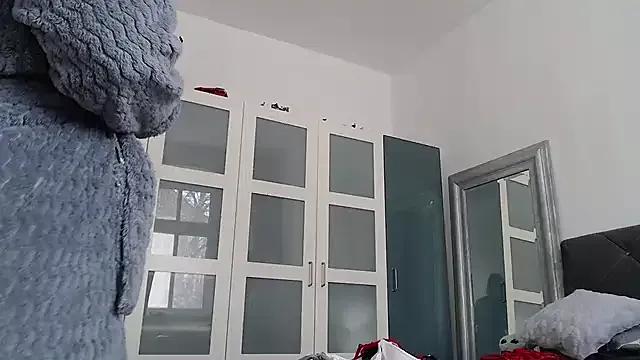Girls: Stay up-to-date with the latest immersive cam streams gallery and try the most sensual entertainers flaunt their aroused bushes and steaming hot physiques as they lay bare and cum.
