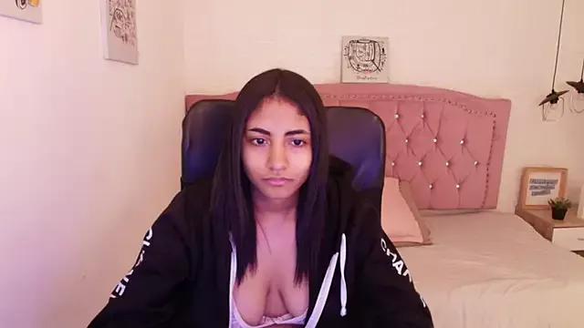 shaneelle from StripChat is Freechat