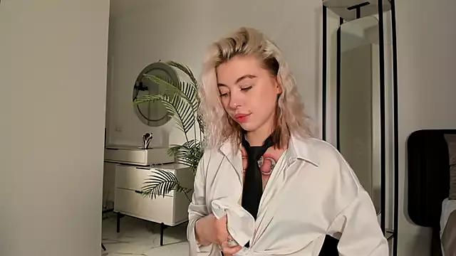 Girls: Stay up-to-date with the latest immersive cam streams gallery and try the most sensual entertainers flaunt their aroused bushes and steaming hot physiques as they lay bare and cum.