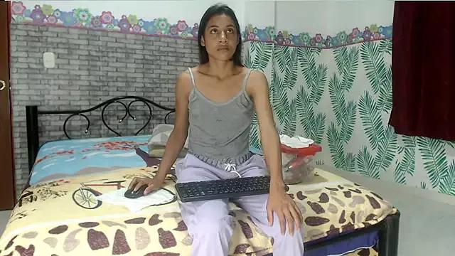 skinnycanella18 from StripChat is Freechat