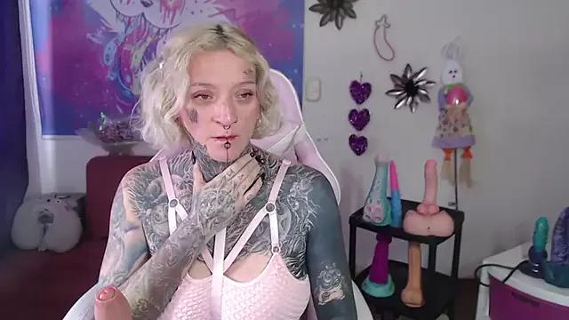 Girls: Stay up-to-date with the latest immersive cam streams gallery and try the most sensual entertainers flaunt their aroused bushes and steaming hot physiques as they lay bare and cum.