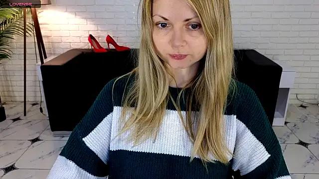 Girls: Stay up-to-date with the latest immersive cam streams gallery and try the most sensual entertainers flaunt their aroused bushes and steaming hot physiques as they lay bare and cum.