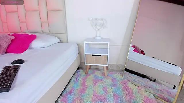Girls: Stay up-to-date with the latest immersive cam streams gallery and try the most sensual entertainers flaunt their aroused bushes and steaming hot physiques as they lay bare and cum.