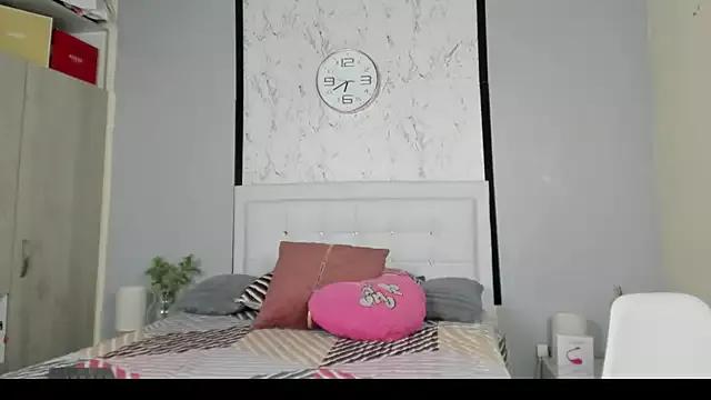 Girls: Stay up-to-date with the latest immersive cam streams gallery and try the most sensual entertainers flaunt their aroused bushes and steaming hot physiques as they lay bare and cum.