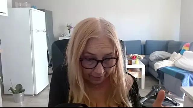 Girls: Stay up-to-date with the latest immersive cam streams gallery and try the most sensual entertainers flaunt their aroused bushes and steaming hot physiques as they lay bare and cum.