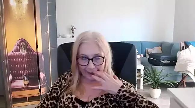 Girls: Stay up-to-date with the latest immersive cam streams gallery and try the most sensual entertainers flaunt their aroused bushes and steaming hot physiques as they lay bare and cum.