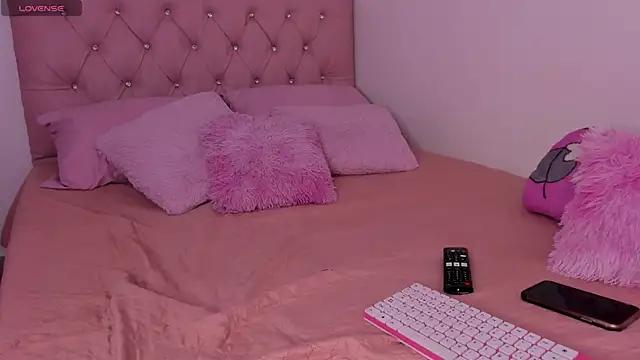 Girls: Stay up-to-date with the latest immersive cam streams gallery and try the most sensual entertainers flaunt their aroused bushes and steaming hot physiques as they lay bare and cum.