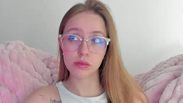 Girls: Stay up-to-date with the latest immersive cam streams gallery and try the most sensual entertainers flaunt their aroused bushes and steaming hot physiques as they lay bare and cum.