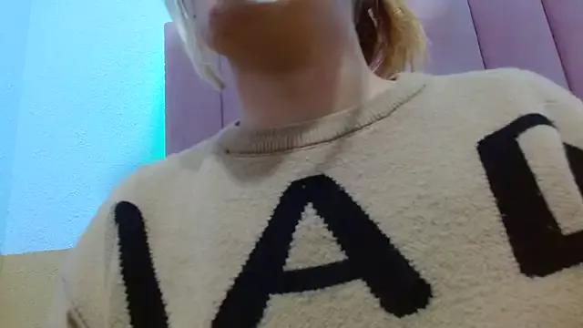 Girls: Stay up-to-date with the latest immersive cam streams gallery and try the most sensual entertainers flaunt their aroused bushes and steaming hot physiques as they lay bare and cum.