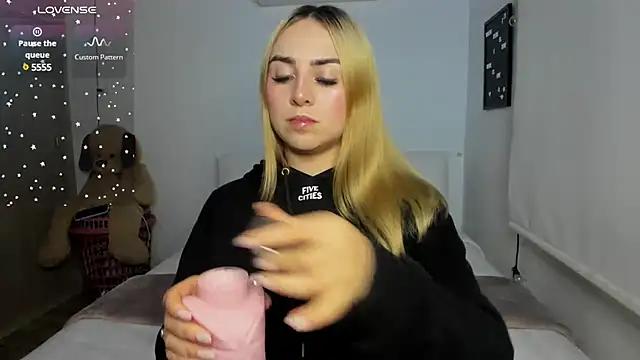 Girls: Stay up-to-date with the latest immersive cam streams gallery and try the most sensual entertainers flaunt their aroused bushes and steaming hot physiques as they lay bare and cum.