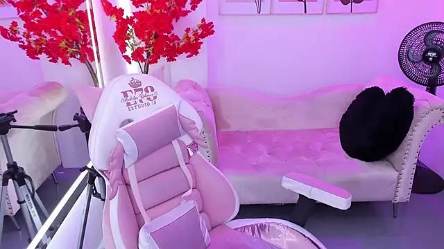 Girls: Stay up-to-date with the latest immersive cam streams gallery and try the most sensual entertainers flaunt their aroused bushes and steaming hot physiques as they lay bare and cum.