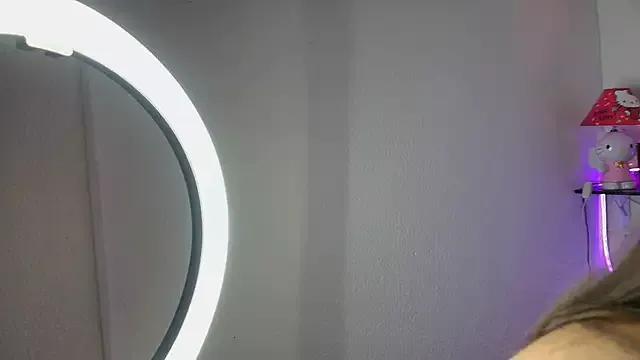 Girls: Stay up-to-date with the latest immersive cam streams gallery and try the most sensual entertainers flaunt their aroused bushes and steaming hot physiques as they lay bare and cum.