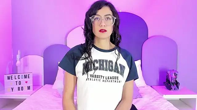 SophieGomez22 from StripChat is Freechat