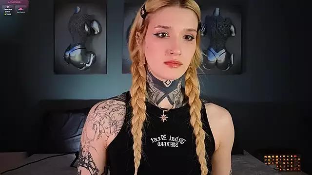 Girls: Stay up-to-date with the latest immersive cam streams gallery and try the most sensual entertainers flaunt their aroused bushes and steaming hot physiques as they lay bare and cum.