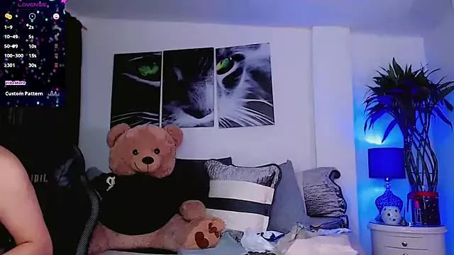 Girls: Stay up-to-date with the latest immersive cam streams gallery and try the most sensual entertainers flaunt their aroused bushes and steaming hot physiques as they lay bare and cum.