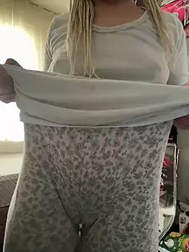 squirtgame from StripChat is Freechat